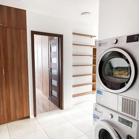 Nighthost Kleczkowska 49 M 20 * ヴロツワフ